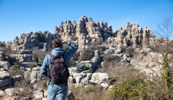 Mann Wanderer Naturpark Von Torcal Andalusien Spanien — Stockfoto