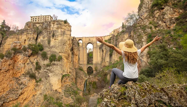 Podróże Kobiet Hiszpanii Andaluzja Miasto Ronda — Zdjęcie stockowe