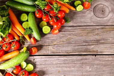 Taze sebze ve organik gıda çeşitleri.