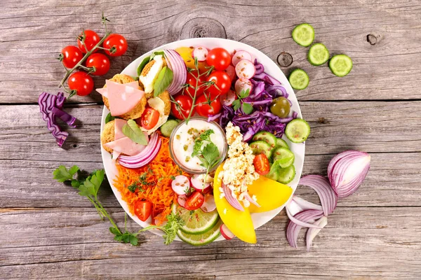 Colorful Mixed Vegetable Salad Toast Sauce — Stock Fotó