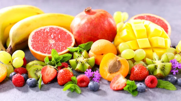 Assorted Healthy Fruits Berries — Foto de Stock
