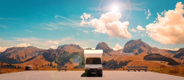 Motor Home Alps Mountain View — Fotografia de Stock