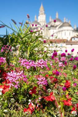 Basilic of Perigueux city and flowers