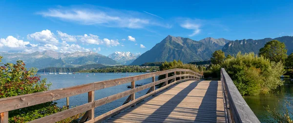 Beautiful Lake Wooden Bridge Alps Mountain —  Fotos de Stock
