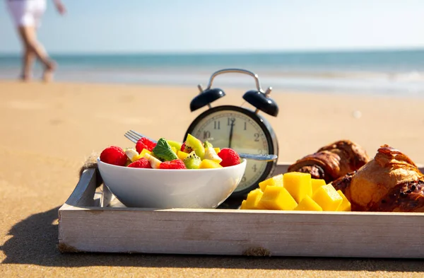 Healthy Breakfast Beach Health Eating Relax Holiday Concept — Stockfoto