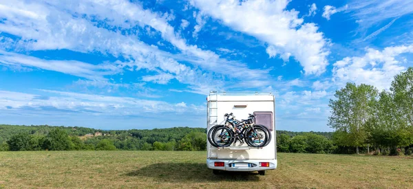 Motor Home Campervan Τροχόσπιτο Οχήμα Οικογενειακά Ταξίδια Και Περιπέτεια — Φωτογραφία Αρχείου