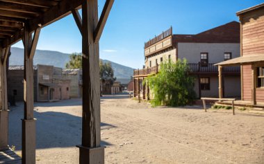 Çöle terk edilmiş batı köyü