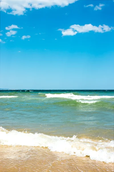 Playa y mar tropical — Foto de Stock