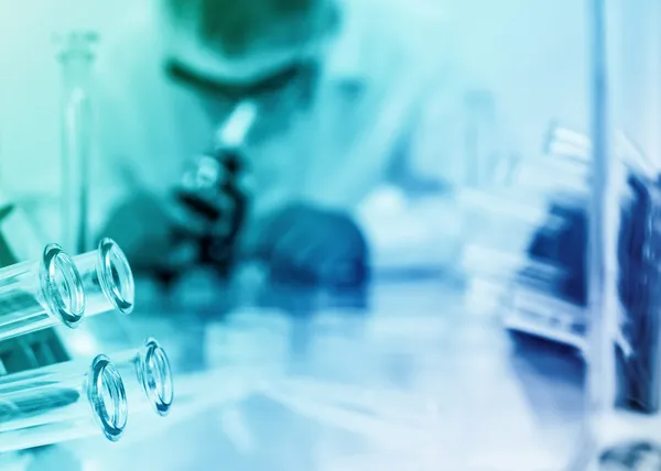 Scientist working at the laboratory — Stock Photo, Image