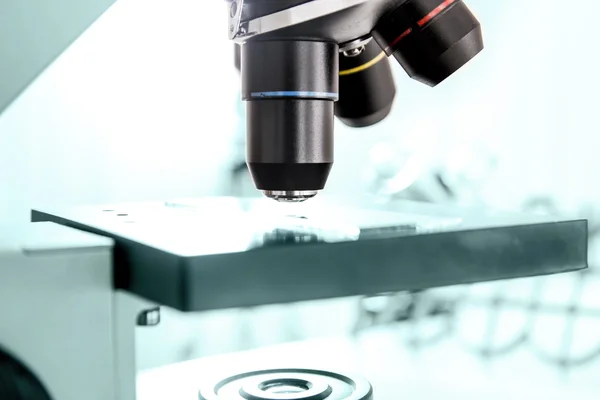 Laboratory microscope lens — Stock Photo, Image