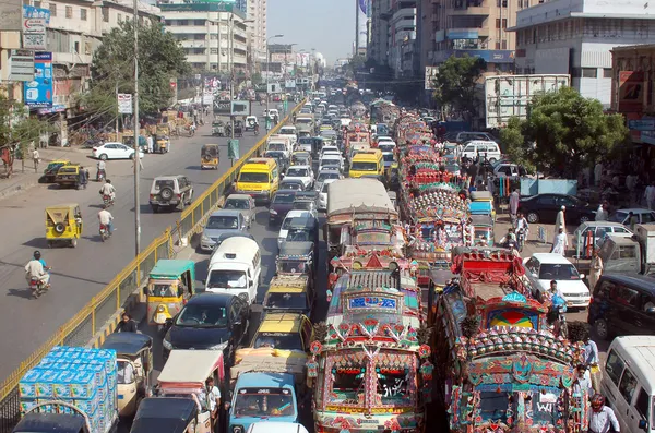 Hand grenade aanval op motor onderdelen shop op de laatste avond - karachi — Stockfoto