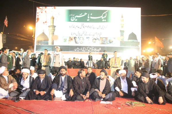 Şii Müslümanlar tutun protesto karşı hedef öldürme ve soykırım Şii Müslümanlar arasında pakistan — Stok fotoğraf