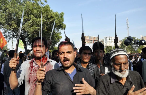 Sörjande procession i anslutning av Chehlum (40 dagars sorg åminnelse) av Hazrat Imam Hussain (Asplund) — Stockfoto