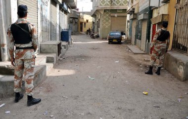 Rangers yetkilileri, chanesar, suçu karşı hedeflenen arama işlemi sırasında uyarı stand goth