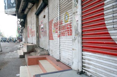 muttehda qaumi hareketi iki aktivistler hedef öldürülmesinden sonra görülen dükkanlar kapalı