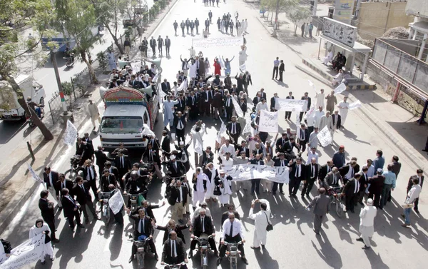 Civila samhällets aktivister protesterar för fred i pakistan under protest rally — Stockfoto