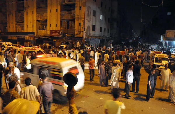 Explosions de double bombe dans la région d'Abbas Town à Karachi — Photo