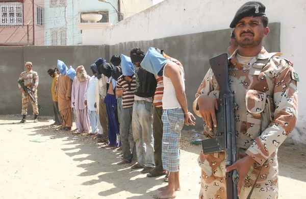 Suspected arrested by rangers during targeted search operation against criminals in Chanesar Goth area — Stock Photo, Image