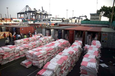 büyük miktarda Kaçak gutka görünümü, 4 Şubat 2013 beş kaplarda doldurulmuş tava masala gelmişti
