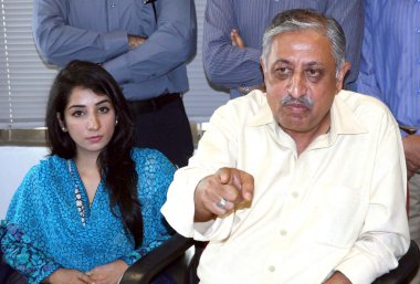 Özel baş toplayıcı, 4 Şubat 2013 Muhammed yahya adresleri kaçak gutka, pan masala beş kaplarda dolması ile ilgili basın toplantısı sırasında kişilerin medya için gelmişti