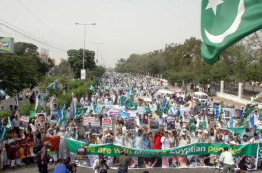 jamat-e-Islami (ji) aktivistleri ve destekçileri Mısır halkı ve morsi, m.a, destekçileri ile onların dayanışma ifade gösteren Cinnah yol