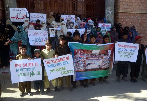 Attivisti della BSO (Azad) protestano contro il genocidio di Baloch in occasione di Youm-e-Shohada-e-Baloch durante una manifestazione — Foto Stock