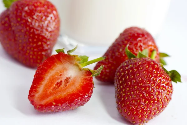 Fragola matura e succosa — Foto Stock