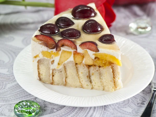 Homemade cake with sweet cherries — Stock Photo, Image