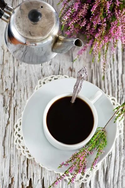 Kopje koffie en heather — Stockfoto