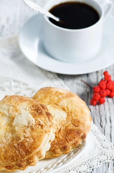 Broodjes en kopje koffie — Stockfoto