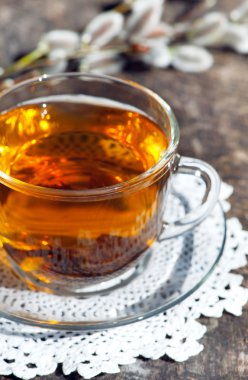 Söğüt dalı ile çay