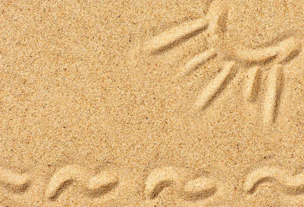 Солнце и волны на песке — стоковое фото