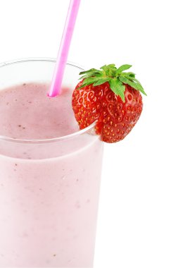 çilekli süt smoothie