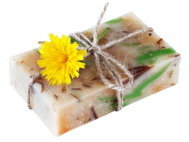 el yapımı Sabun ve izole sarı çiçek