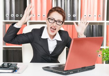 kızgın çığlık iş kadını