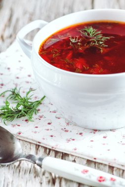 kırmızı pancar çorbası