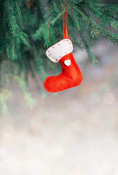 Decoración de Navidad en la rama de abeto —  Fotos de Stock