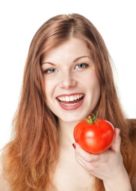 domates ile mutlu güzel bir genç kadın