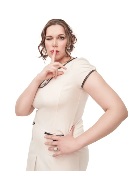 Schöne Plus-Size-Frau zeigt leises Zeichen und zwinkert — Stockfoto