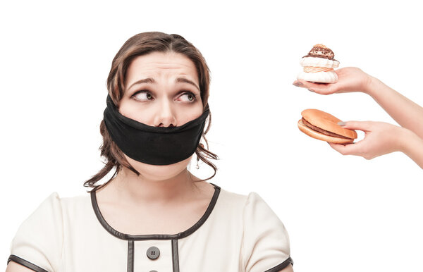 Женщину plus size шьют с джунглями
