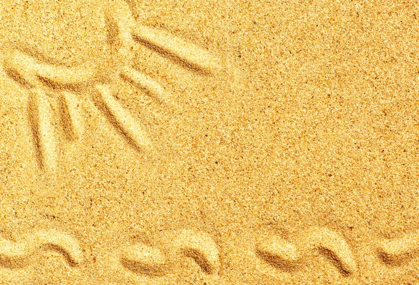 Солнце и волны на песке — стоковое фото