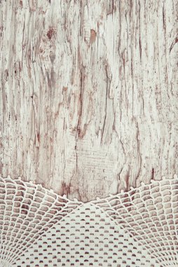 dantel kumaş üzerine eski ahşap