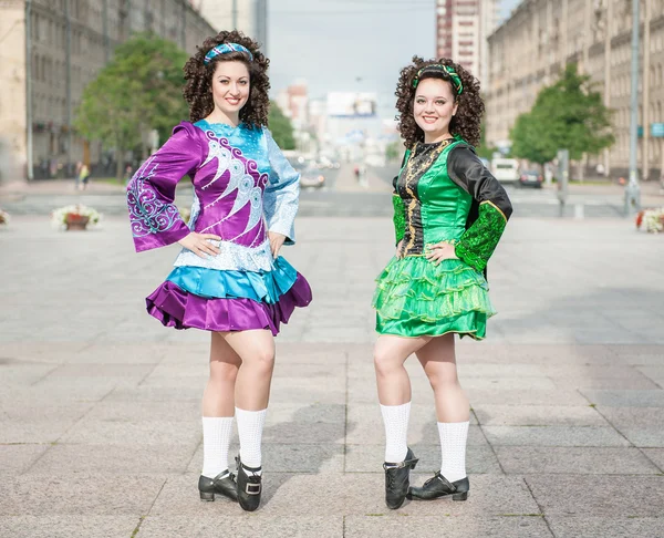 Two women in irish dance dresses posing — Stock Photo, Image