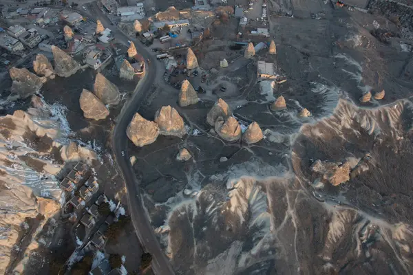 Kapadokya Nın Dağlarının Manzarası Bir Balon Uçağının Yüksekliğinden — Stok fotoğraf