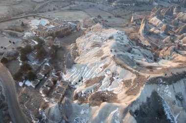 Kapadokya, Goreme şehri. Bir balonun yüksekliğinden manzara görüntüsü