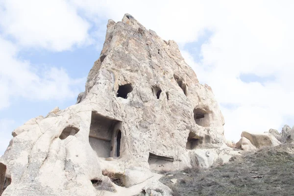Jeskynní Domy Kuželovitých Kopcích Cappadocia — Stock fotografie