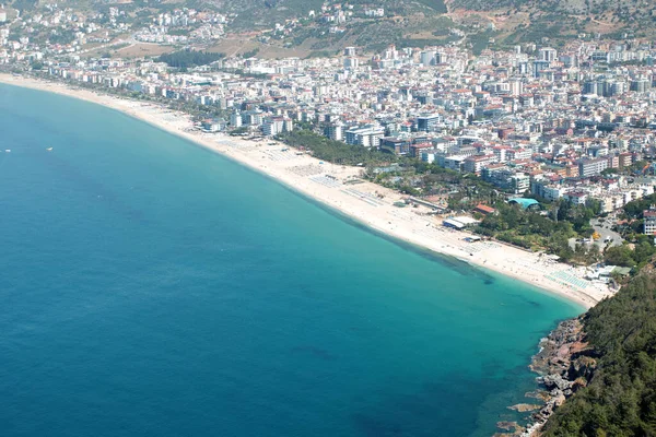 Alanya 'daki kumsaldan insansız hava aracı görüntüsü.