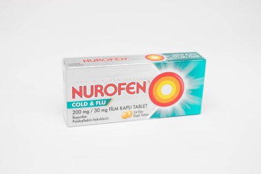 Nurofen haplarının ambalajı. Antalya, Türkiye - 02.09.2022.