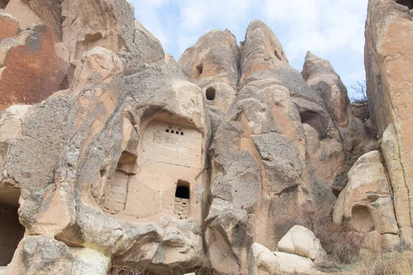 Skały Domami Jaskiniowymi Parku Narodowym Goreme Turcja — Zdjęcie stockowe