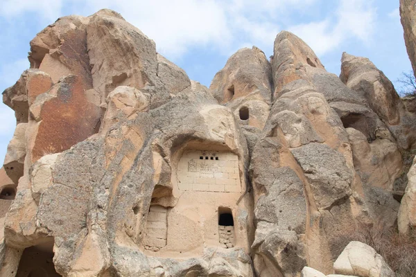Jaskiniowe Domy Stożkach Wzgórza Piaskowe Kapadocja Turcja — Zdjęcie stockowe